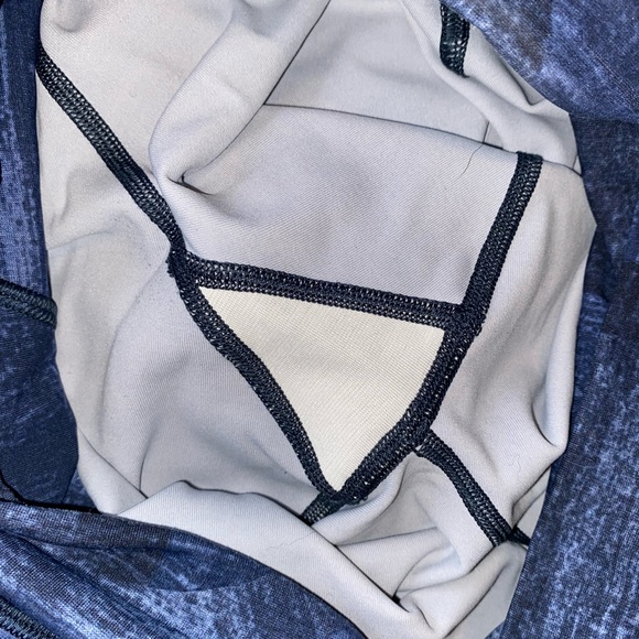 *SOLD* Lululemon Leggings 6 - Picture 5 of 9